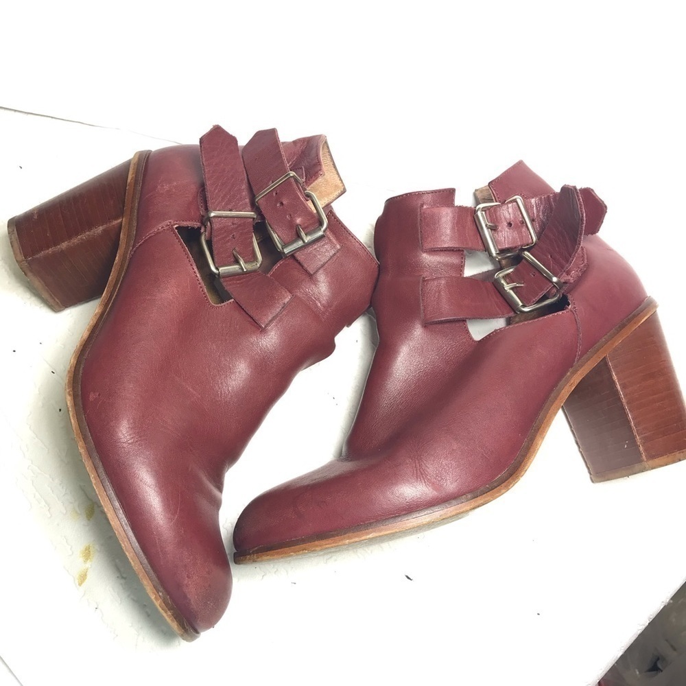 Unbranded burgundy leather black hell booties 11